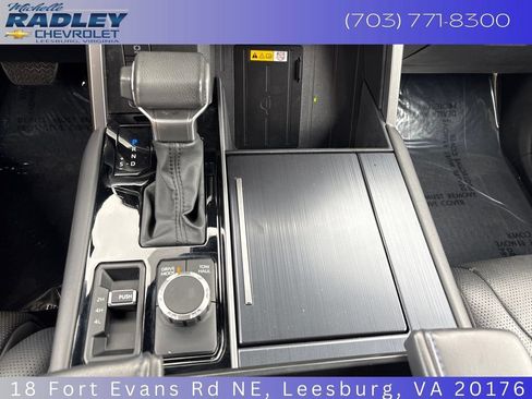 Used 2024 Toyota Tundra Platinum AWD/4WD image 23