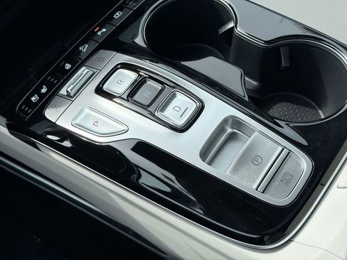 Used 2024 Hyundai Tucson Limited image 24