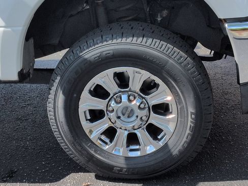 Used 2019 Ford F350 Lariat w/ Lariat Ultimate Package AWD/4WD image 10