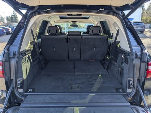 Used 2020 BMW X7 xDrive40i w/ Cold Weather Package image 33