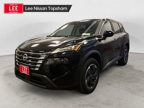 Used 2025 Nissan Rogue SV AWD/4WD image 1