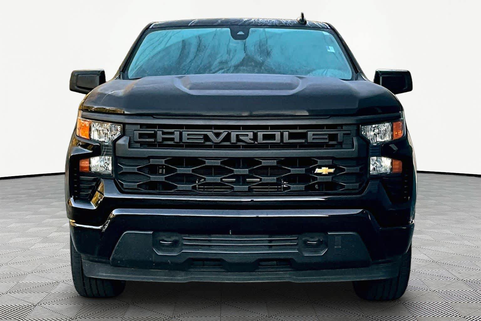 Used 2023 Chevrolet Silverado 1500 Custom RWD image 4