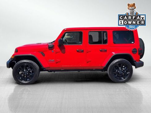 Used 2025 Jeep Wrangler Unlimited Sahara w/ Safety Group AWD/4WD image 7