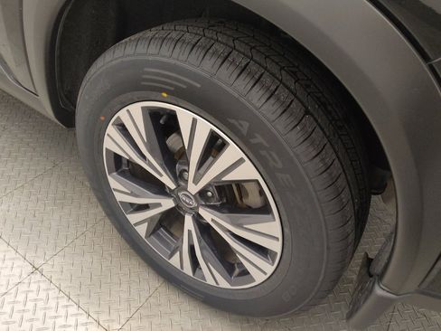 Used 2023 Nissan Rogue SV image 31