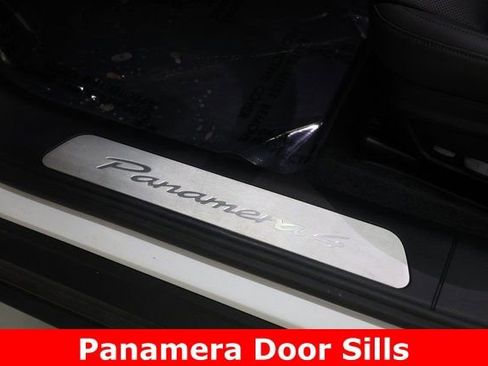 Used 2024 Porsche Panamera 4 image 31
