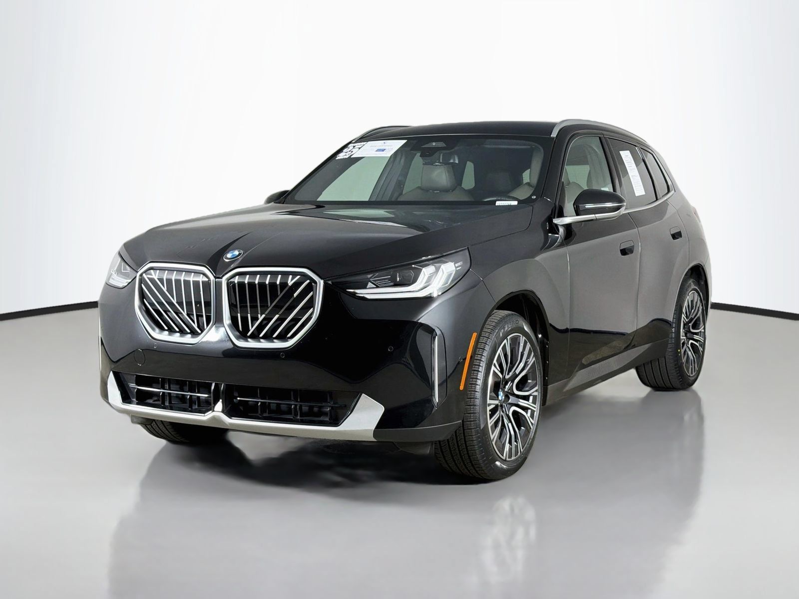 Certified 2025 BMW X3 xDrive30i w/ Convenience Package AWD/4WD image 3