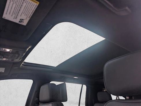 Used 2021 GMC Yukon XL Denali w/ Denali Ultimate Package image 17