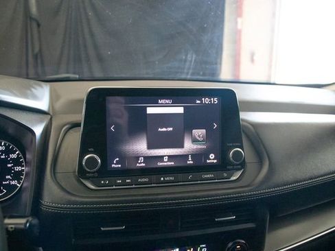 Used 2024 Nissan Rogue SV image 33