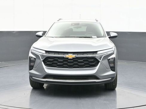 New 2026 Chevrolet Trax LT w/ Driver Confidence Package FWD image 21