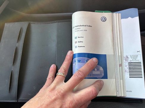 Used 2007 Volkswagen Rabbit Base 4dr Hatchback (2.5L I5 6A image 11