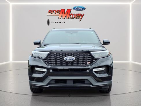 Used 2023 Ford Explorer ST AWD/4WD image 2