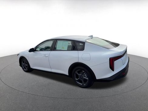 Used 2025 Kia K4 FWD image 10