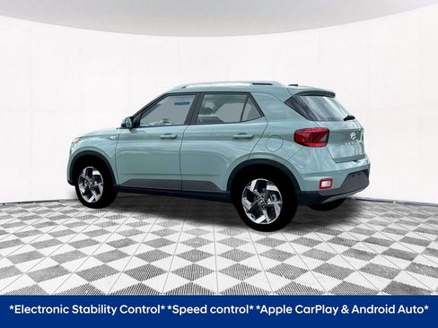 New 2025 Hyundai Venue SEL image 7