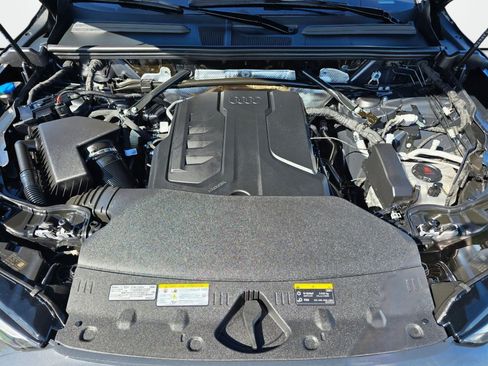 Certified 2025 Audi Q5 Premium Plus w/ Premium Plus AWD/4WD image 10