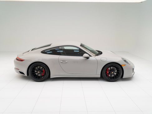 Certified 2019 Porsche 911 Carrera GTS image 8