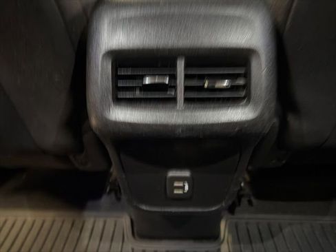 Used 2020 Chevrolet Equinox LS w/ LS Convenience Package image 14