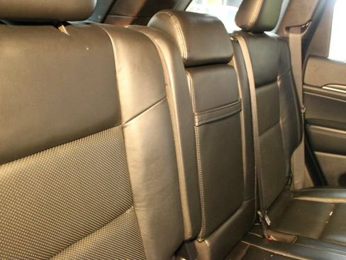 Used 2020 Jeep Grand Cherokee Limited w/ Luxury Group II RWD image 15