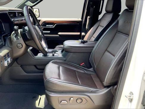 Used 2023 GMC Sierra 1500 Denali w/ Denali Reserve Package AWD/4WD image 7