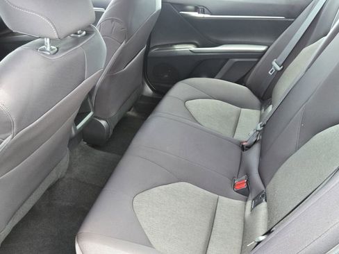 Used 2022 Toyota Camry LE FWD image 11