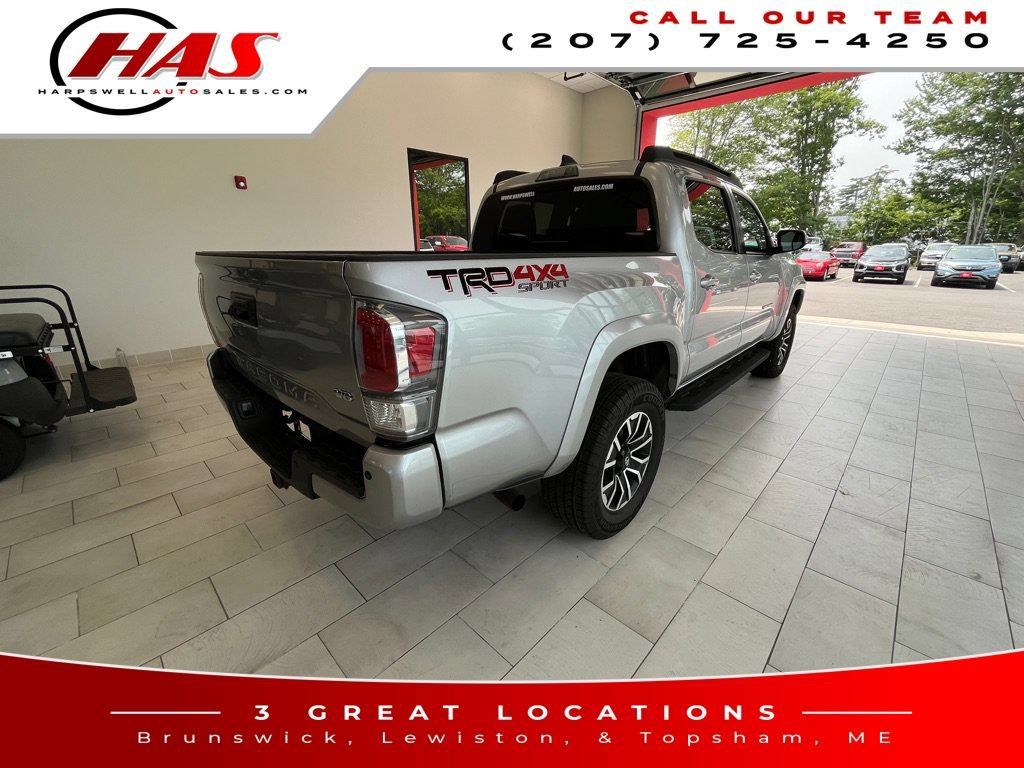 Used 2022 Toyota Tacoma TRD Sport w/ Technology Package AWD/4WD image 6