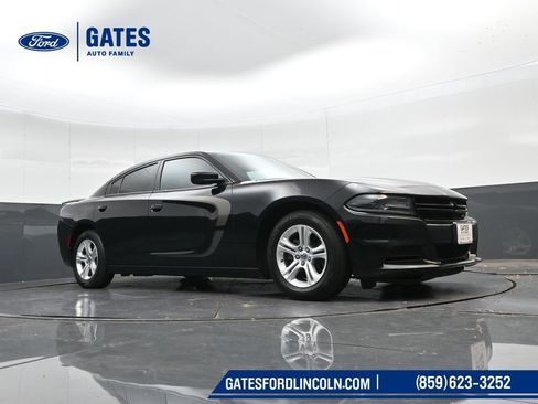 Used 2019 Dodge Charger SXT image 33