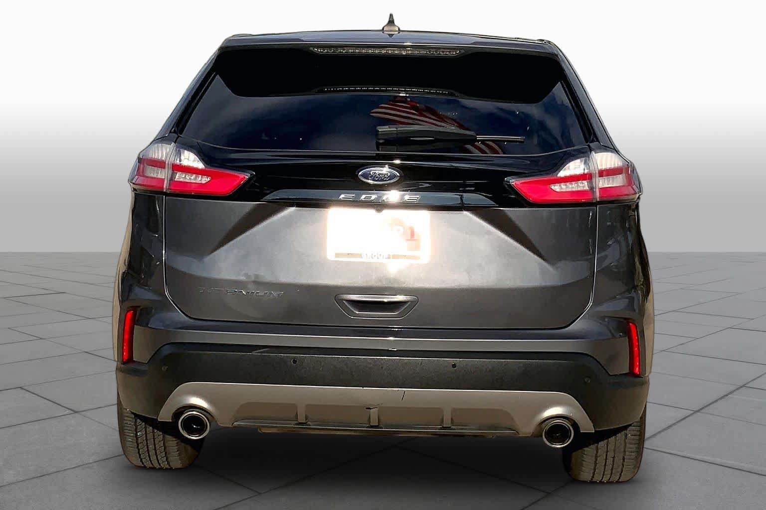 Used 2023 Ford Edge Titanium AWD/4WD image 5