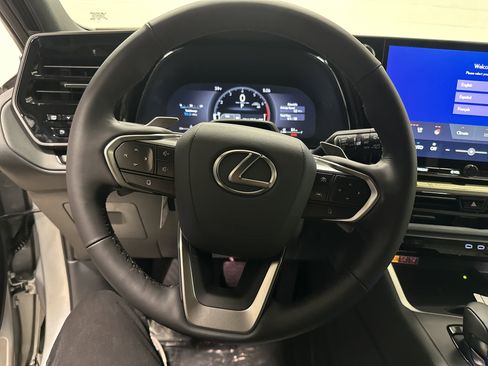 Certified 2026 Lexus TX 350 AWD w/ Technology Package image 19