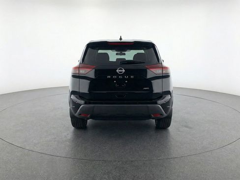 Used 2025 Nissan Rogue SV image 6