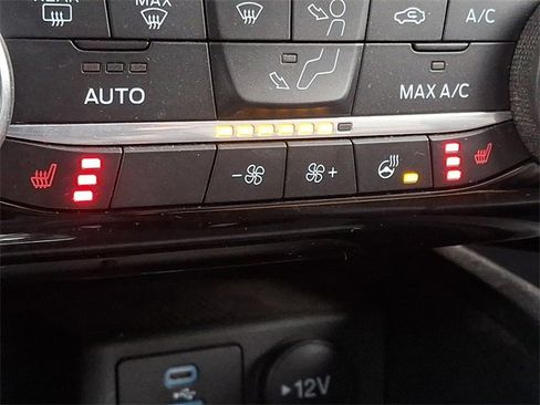 Used 2022 Ford Escape Titanium image 26