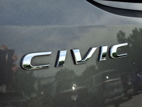 Used 2017 Honda Civic EX image 32