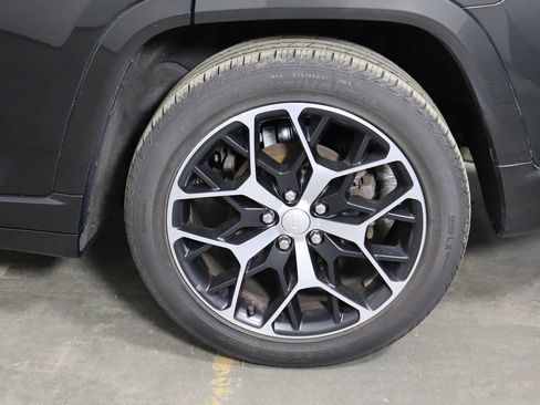 Used 2023 Jeep Grand Cherokee Summit AWD/4WD image 52