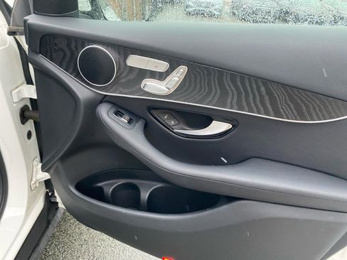 Certified 2016 Mercedes-Benz GLC 300 4MATIC image 31