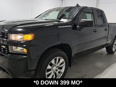 Used 2022 Chevrolet Silverado 1500 Custom AWD/4WD image 1