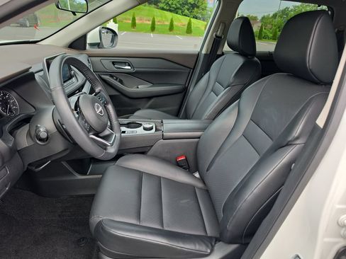 Used 2023 Nissan Rogue SV w/ SV Premium B Package AWD/4WD image 10