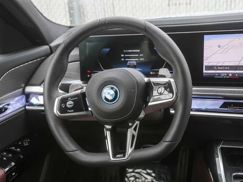 Used 2026 BMW 750e xDrive image 12