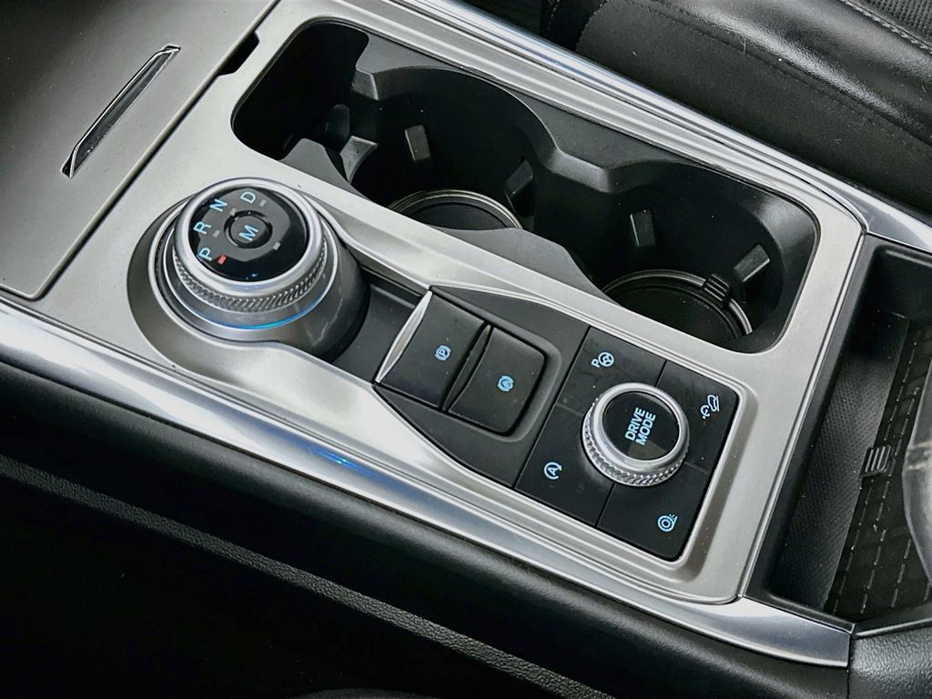 Used 2020 Ford Explorer Platinum w/ Premium Technology Package AWD/4WD image 16
