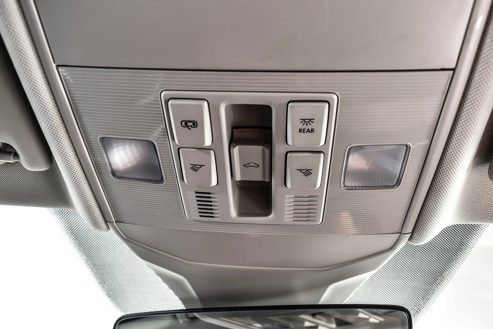 Used 2025 Volkswagen Jetta SE FWD image 27