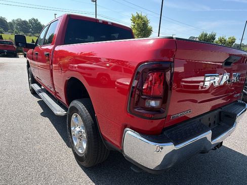 Used 2026 RAM 2500 Big Horn AWD/4WD image 10