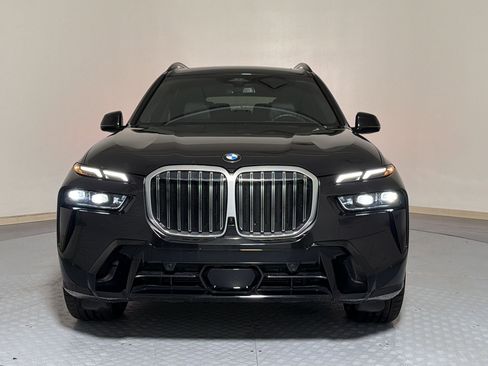 Certified 2025 BMW X7 xDrive40i w/ Executive Package AWD/4WD image 6