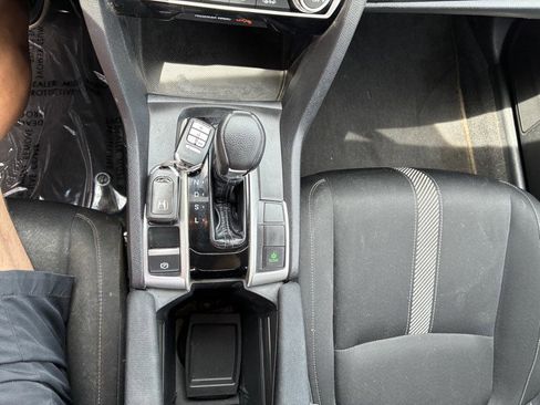 Used 2017 Honda Civic EX image 10
