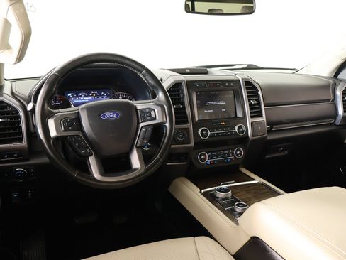 Used 2019 Ford Expedition Platinum AWD/4WD image 2