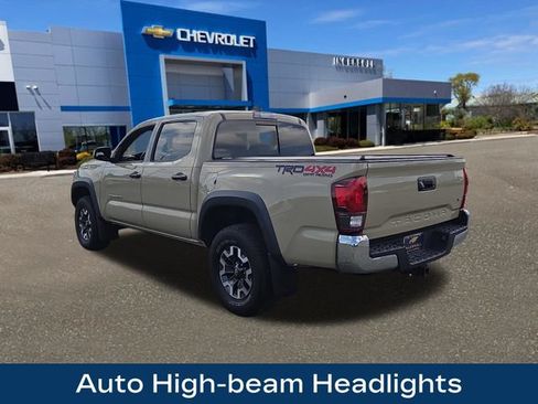 Used 2019 Toyota Tacoma TRD Off-Road AWD/4WD image 4