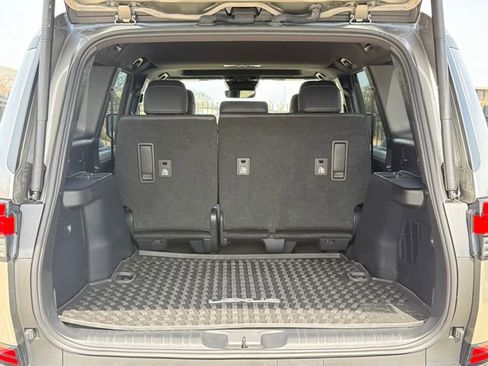 Used 2024 Lexus GX 550 image 30