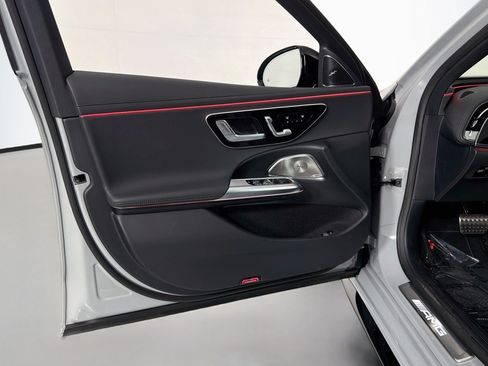 New 2026 Mercedes-Benz E 53 AMG e 4MATIC Sedan image 20