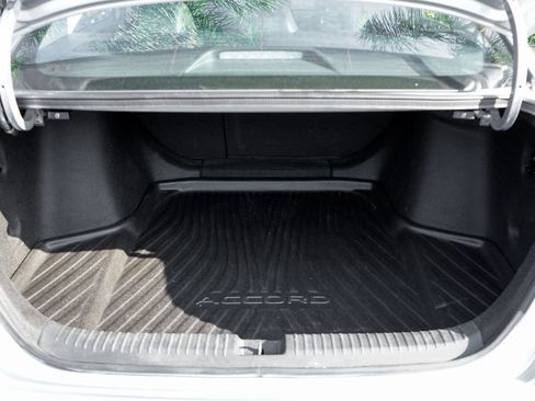 Used 2024 Honda Accord Touring image 8