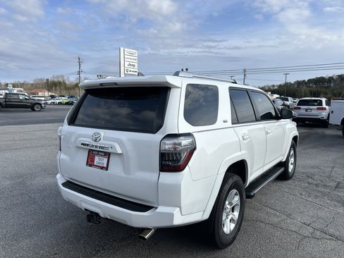 Used 2017 Toyota 4Runner SR5 image 7