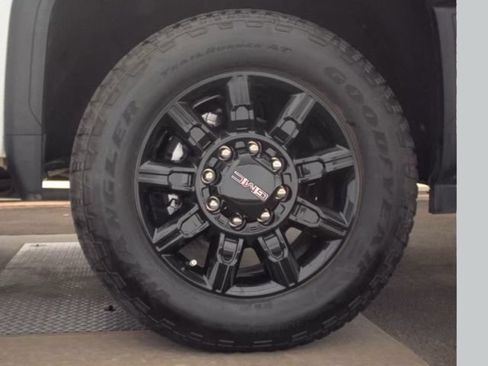 Used 2025 GMC Sierra 2500 AT4 w/ AT4 Premium Plus Package AWD/4WD image 22