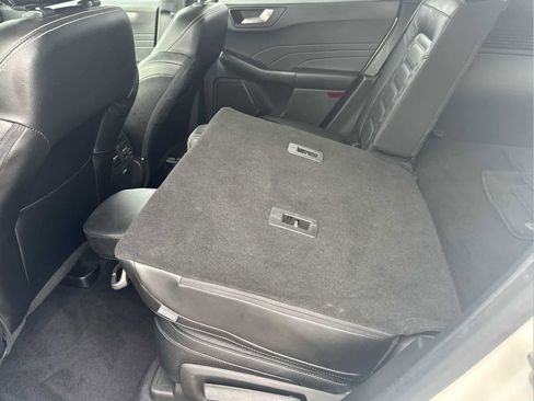 Used 2023 Ford Escape Platinum w/ Premium Technology Package image 15