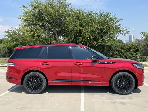 New 2025 Lincoln Aviator Reserve w/ Jet Appearance Package image 10