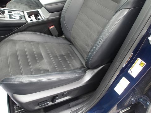 Used 2023 Mitsubishi Outlander SE AWD/4WD image 13
